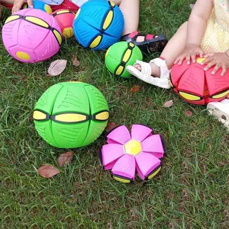 كرة سحرية UFO